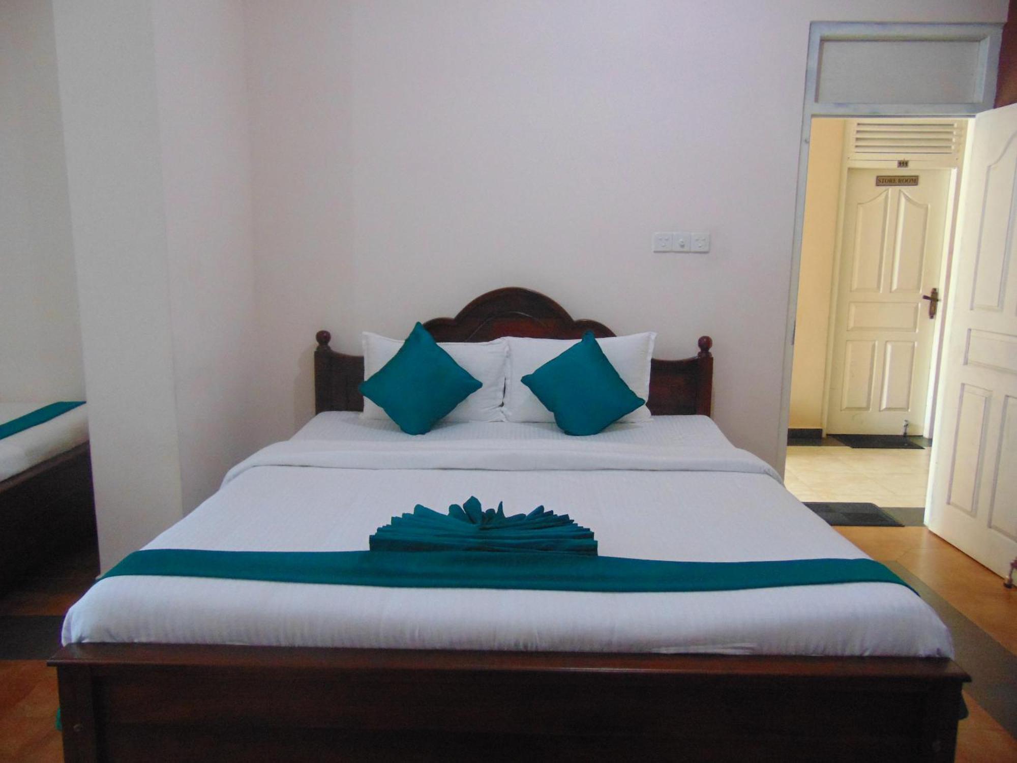 Sri Krishna Bhavan Hotel هاتون المظهر الخارجي الصورة